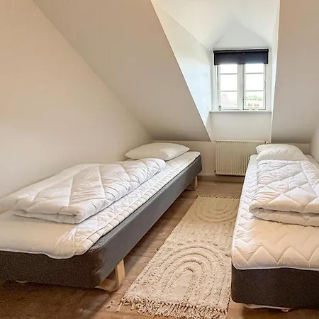 4 Bedroom In